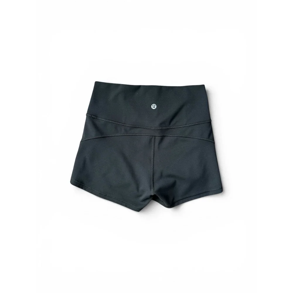 Lululemon In Movement Short Women's 6 Lululemon W7AJ8S Biker Studio Gray/Taupe